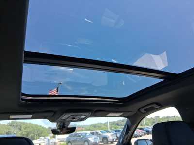 2022 Chevrolet Suburban, $62995. Photo 11