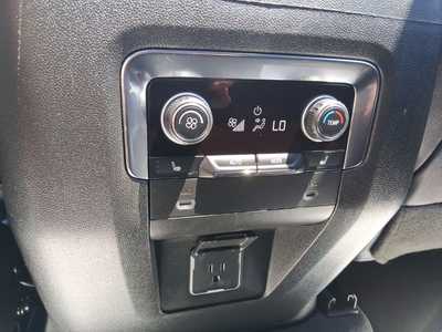 2022 Chevrolet Suburban, $62995. Photo 12