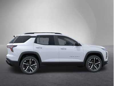 2026 Chevrolet Equinox, $38840. Photo 5