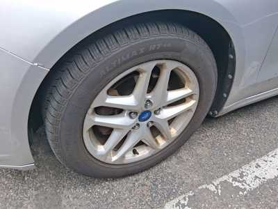 2013 Ford Fusion, $2500. Photo 4