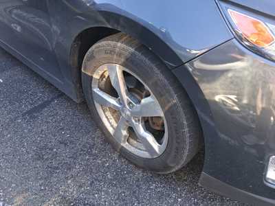 2013 Chevrolet Volt, $2995. Photo 4
