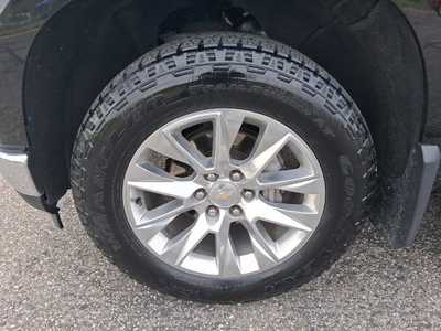 2022 Chevrolet 1500 Crew Cab, $44795. Photo 7