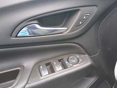 2023 Chevrolet Equinox, $24444. Photo 11