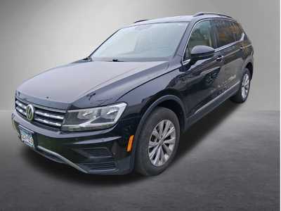 2018 Volkswagen Tiguan, $13500. Photo 3