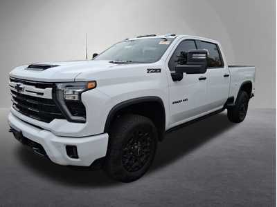 2024 Chevrolet 2500 Crew Cab, $62995. Photo 3