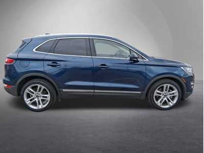 2017 Lincoln MKC, $17995. Photo 2