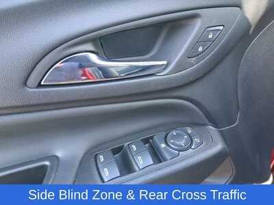 2023 Chevrolet Equinox, $25333. Photo 12