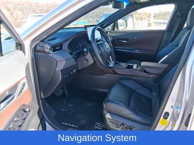 2021 Toyota Venza, $28595. Photo 8