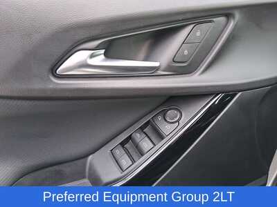 2025 Chevrolet Equinox, $27500. Photo 12