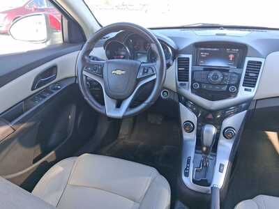2014 Chevrolet Cruze, $7500. Photo 11