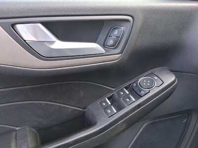 2021 Ford Escape, $17500. Photo 12