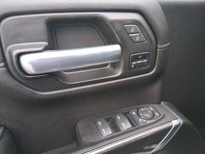 2020 Chevrolet 1500 Crew Cab, $33500. Photo 12