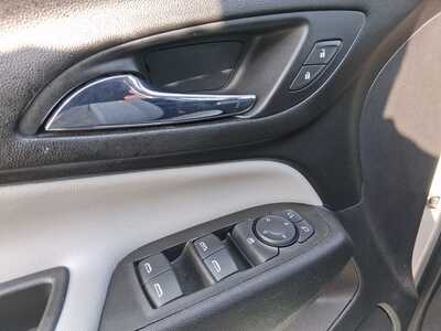 2021 Chevrolet Equinox, $16444. Photo 12