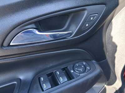 2020 Chevrolet Equinox, $16995. Photo 12