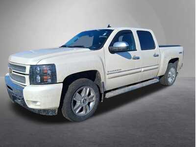 2013 Chevrolet 1500 Crew Cab, $6995. Photo 3