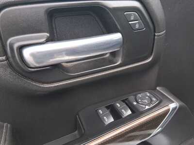 2020 Chevrolet 1500 Crew Cab, $23555. Photo 12