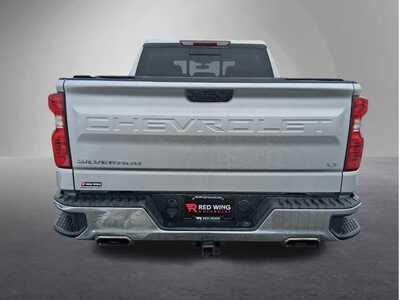 2020 Chevrolet 1500 Crew Cab, $23555. Photo 3