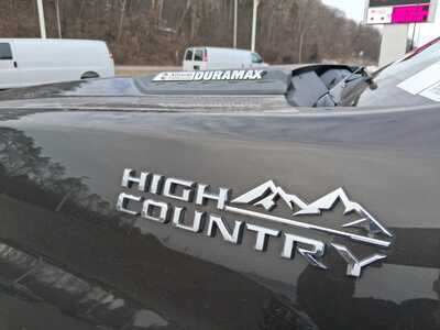 2020 Chevrolet 2500 Crew Cab, $55995. Photo 5