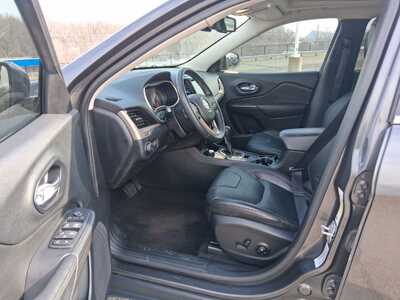 2016 Jeep Cherokee, $13990. Photo 8