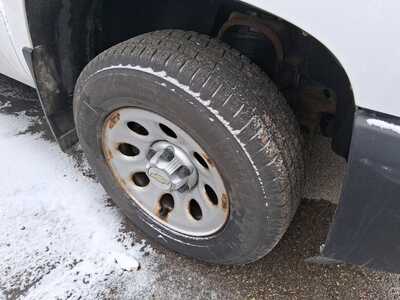 2013 Chevrolet 1500 Ext Cab, $5995. Photo 4