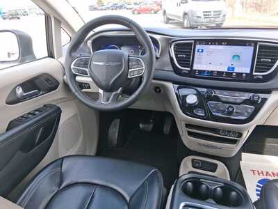 2023 Chrysler Pacifica, $23522. Photo 12