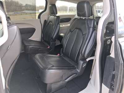 2023 Chrysler Pacifica, $23522. Photo 9