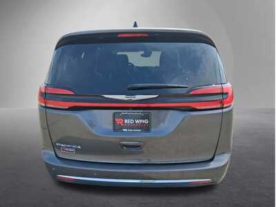 2023 Chrysler Pacifica, $24421. Photo 3