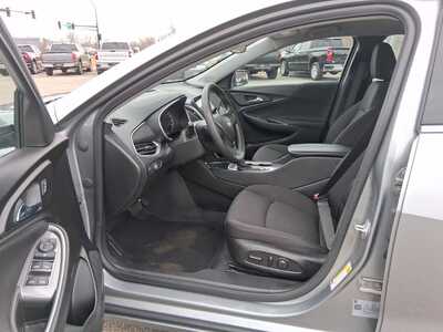 2024 Chevrolet Malibu, $18777. Photo 8