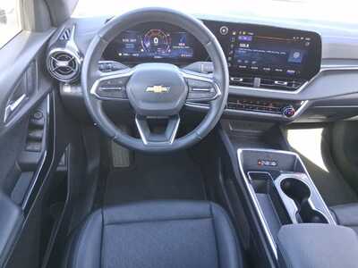 2025 Chevrolet Equinox, $26677. Photo 10