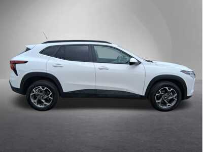2025 Chevrolet Trax, $20443. Photo 2