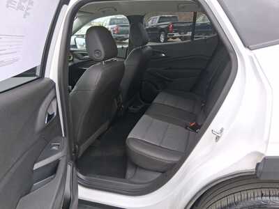 2025 Chevrolet Trax, $20443. Photo 9
