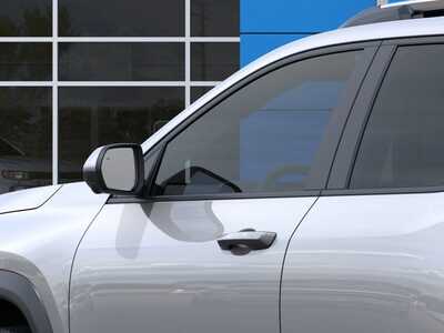 2026 Chevrolet Equinox, $36995. Photo 12