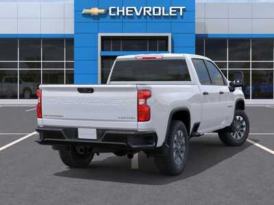 2026 Chevrolet 2500 Crew Cab, $58155. Photo 4