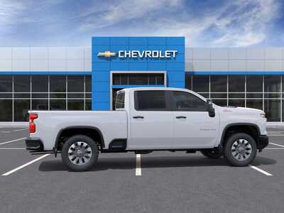 2026 Chevrolet 2500 Crew Cab, $58155. Photo 5