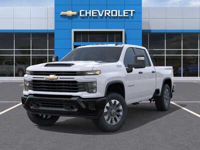 2026 Chevrolet 2500 Crew Cab, $58155. Photo 6