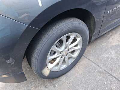 2021 Chevrolet Equinox, $17995. Photo 4