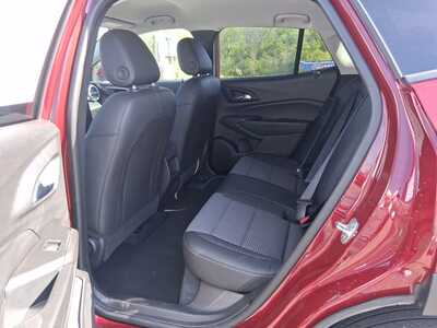 2025 Chevrolet Trax, $20319. Photo 9
