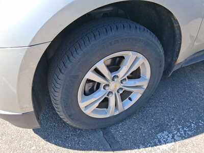 2014 Chevrolet Equinox, $8998. Photo 4