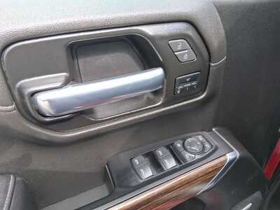 2022 Chevrolet 1500 Crew Cab, $38722. Photo 12
