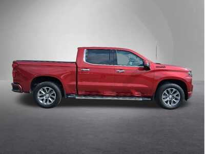 2022 Chevrolet 1500 Crew Cab, $38722. Photo 2