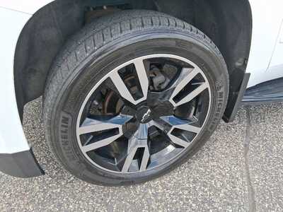 2019 Chevrolet Suburban, $37744. Photo 7