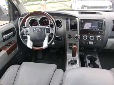 2016 Toyota Sequoia, $28894. Photo 12