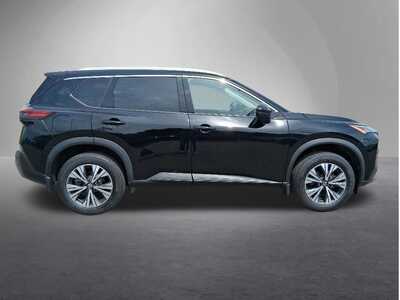 2021 Nissan Rogue, $22211. Photo 2