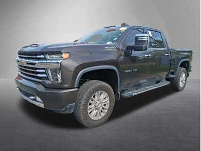2020 Chevrolet 2500 Crew Cab, $52995. Photo 3