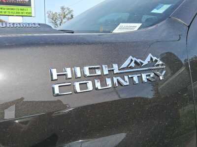 2020 Chevrolet 2500 Crew Cab, $52995. Photo 5