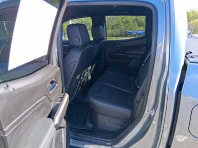 2025 Chevrolet Colorado Crew Cab, $36995. Photo 9
