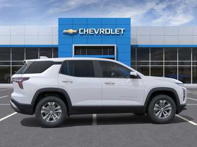 2026 Chevrolet Equinox, $33845. Photo 5