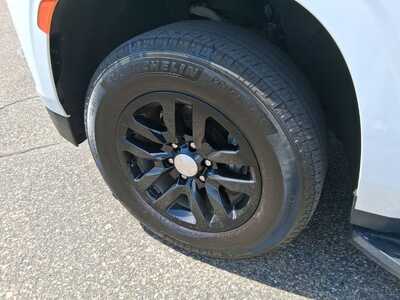2023 Chevrolet Tahoe, $45995. Photo 7