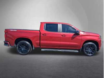2022 Chevrolet 1500 Crew Cab, $41497. Photo 2
