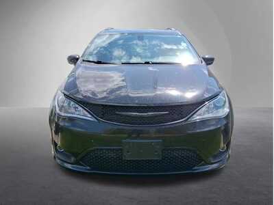 2020 Chrysler Pacifica, $0. Photo 2